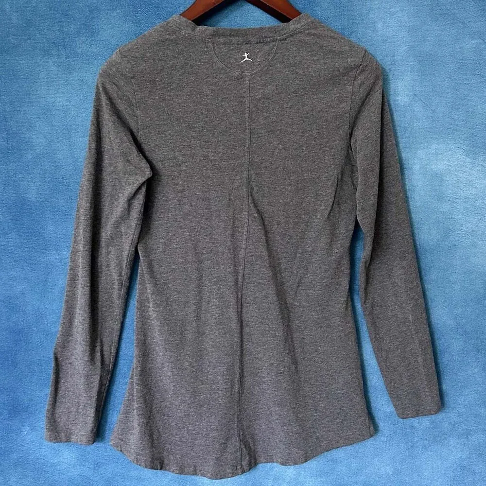 Danskin Grey Long-Sleeve V-Neck Top, S/P (4-6)